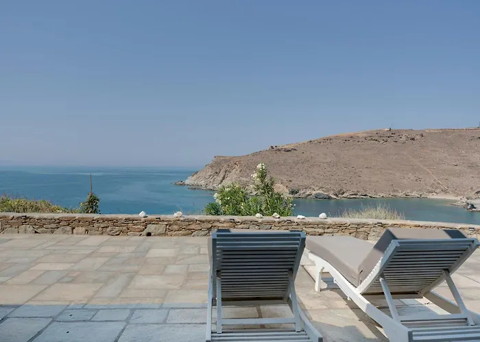 Blueros - Olive Πανσιόν