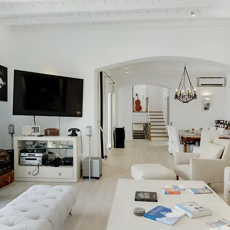 Blueros - Olive Πανσιόν